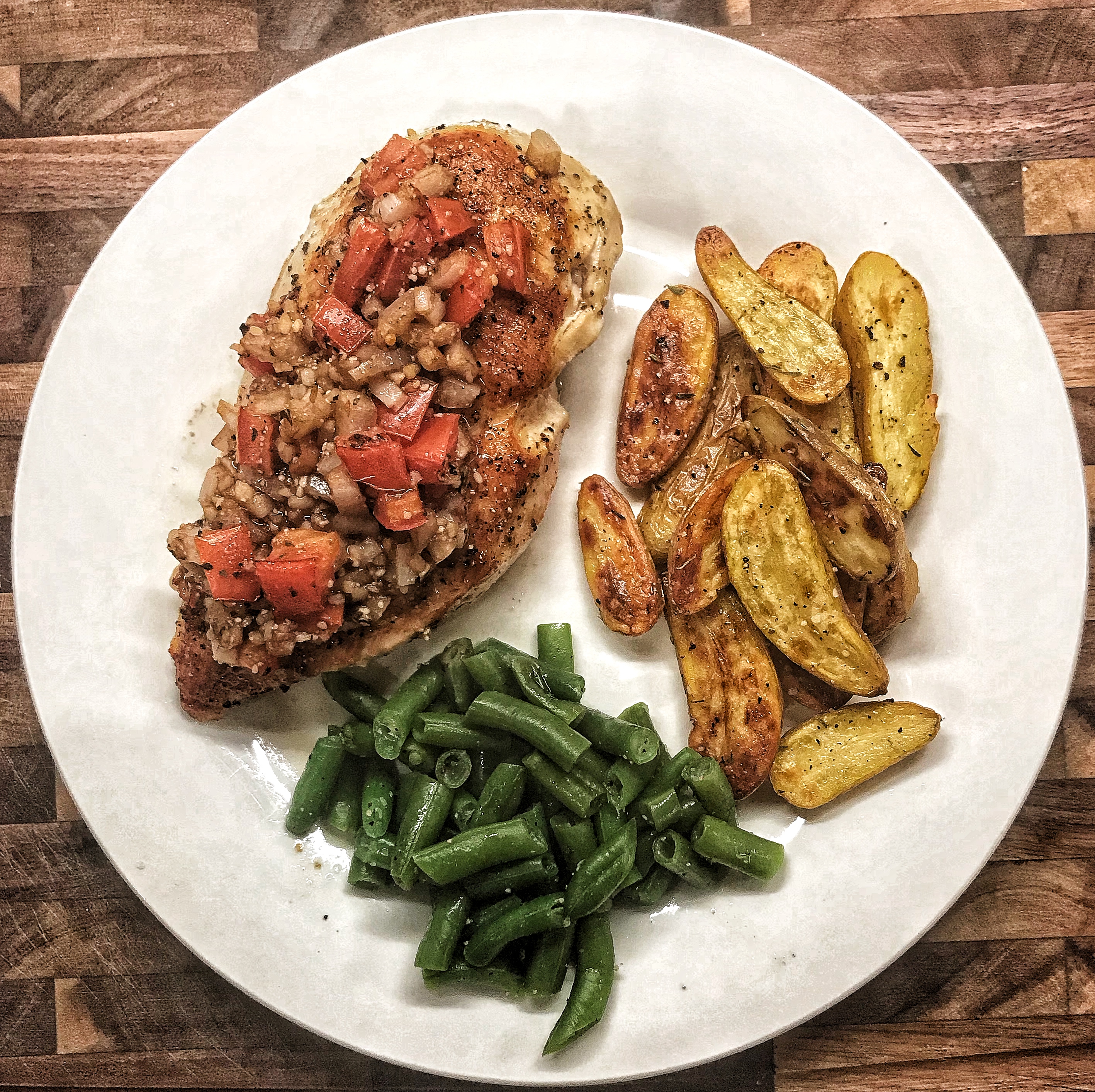 roasted bruschetta chicken with roasted potatoes and green beans